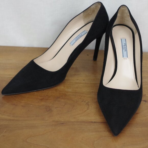 Prada Italian Made Pointed Toe Black Suede Heels Size 39.5 - Picture 1 of 13